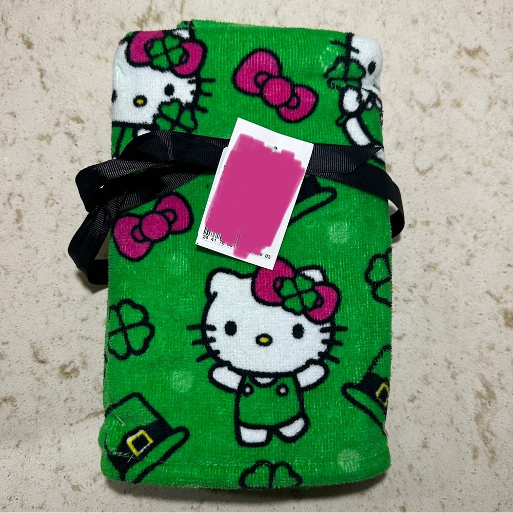 Hello Kitty x Sanrio St.Patrick’s Day Hand Towel Set of 2 *BNWT*